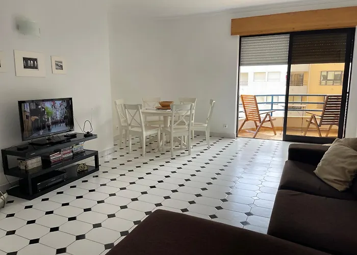 Enjoy Ocean Beach Life At Costa Da Caparica!